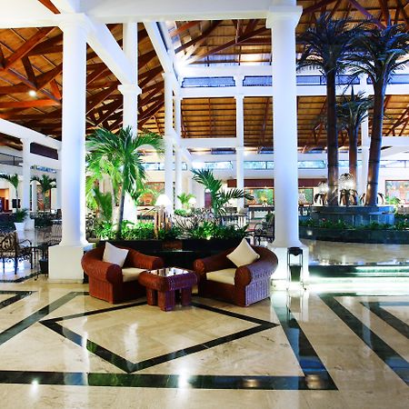 Bahia Principe Grand Bavaro Punta Cana Exterior foto Lobby