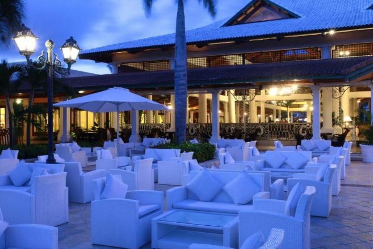Bahia Principe Grand Bavaro Punta Cana Exterior foto The lobby of the resort
