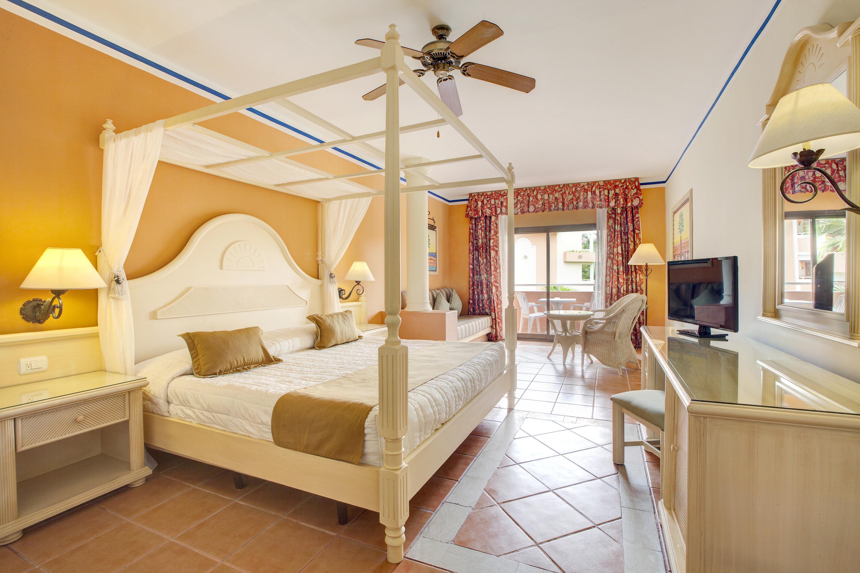 Bahia Principe Grand Bavaro Punta Cana Exterior foto A room at the Iberostar Grand Hotel at Playa del Inglés, Gran Canaria